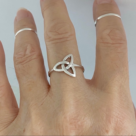 Sterling Silver Triquetra Ring, Celtic Knot Ring, Silver Rings, Love Knots - Picture 9 of 11